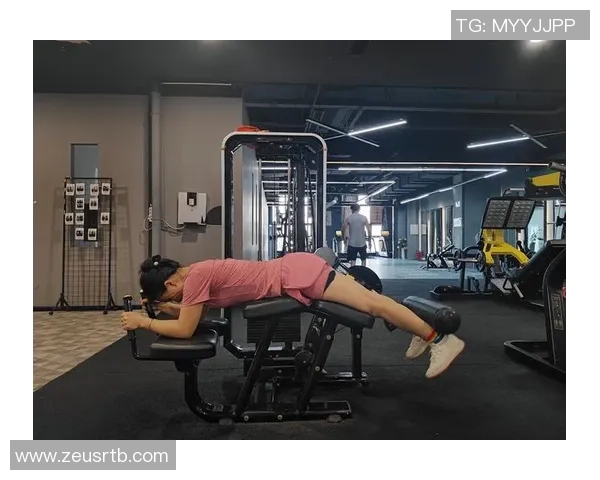 坚持科学健身打造健康体魄让力量与美丽在汗水中绽放